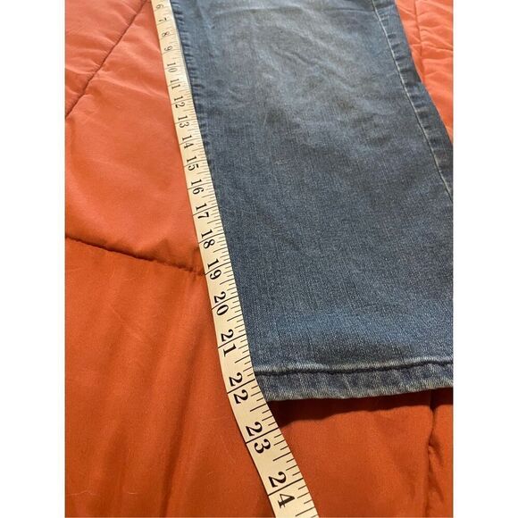 Nine West Jeans Christie Capri - Picture 3 of 9